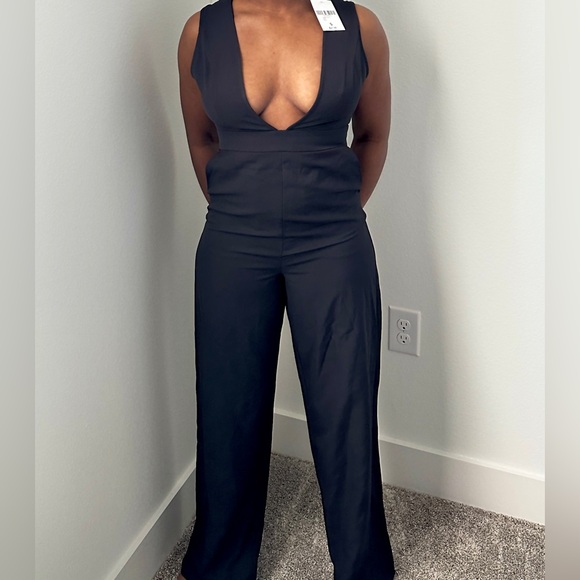 NWT Sleeveless Jumpsuit - Picture 4 of 9